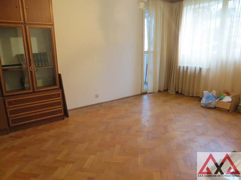 Titan, metrou Nicolae Grigorescu, apartament 4 camere, etaj 1, bloc H.